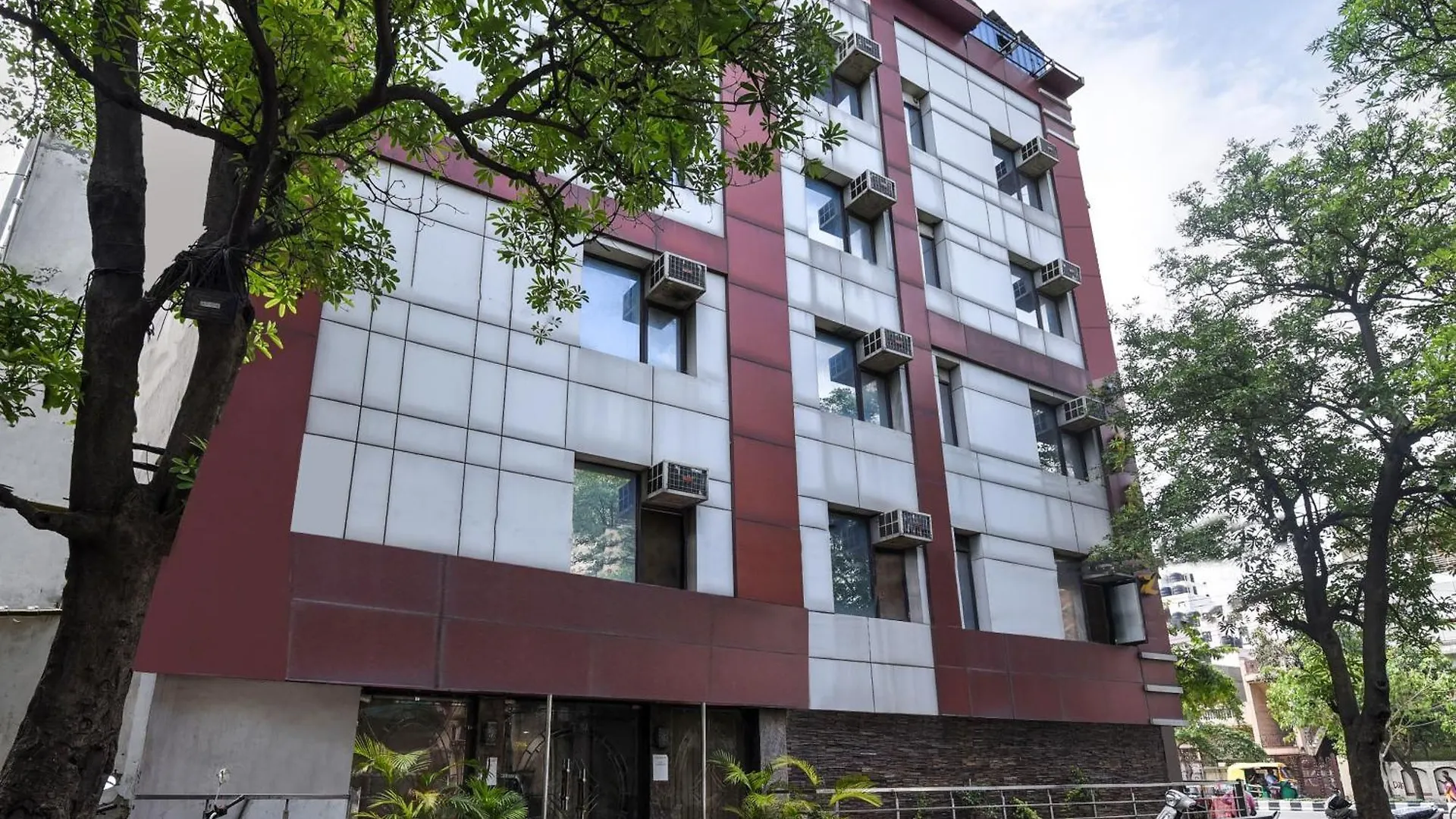 Hotel O Kochar Plaza Delhi
